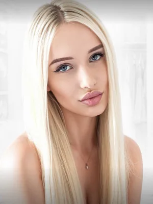 Sofia Baker, OnlyFans creator reviewed by OnlySeeker editors