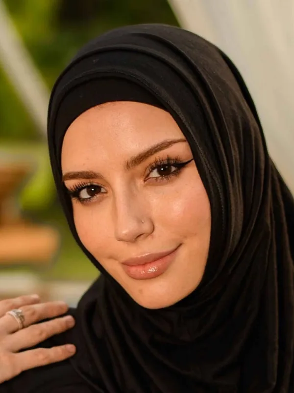 Yasmin in a photo from her public OnlyFans page